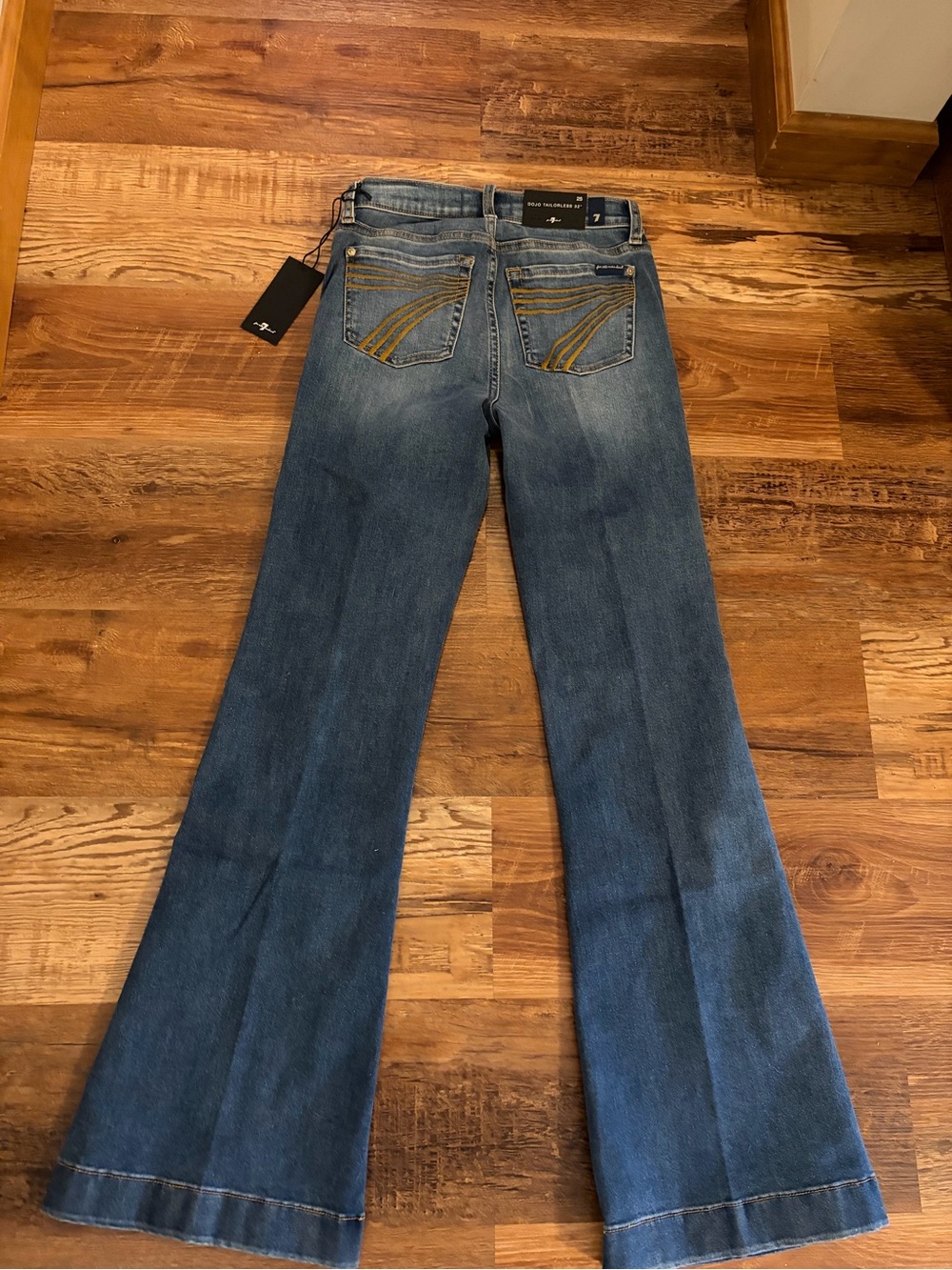 7 For All Mankind Dojo Jeans 25 NWT - Picture 5 of 6